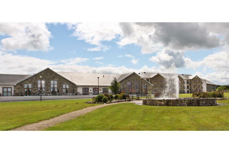 Ramada Hotel And Suites At Lough Allen Drumshanbo Exterior foto